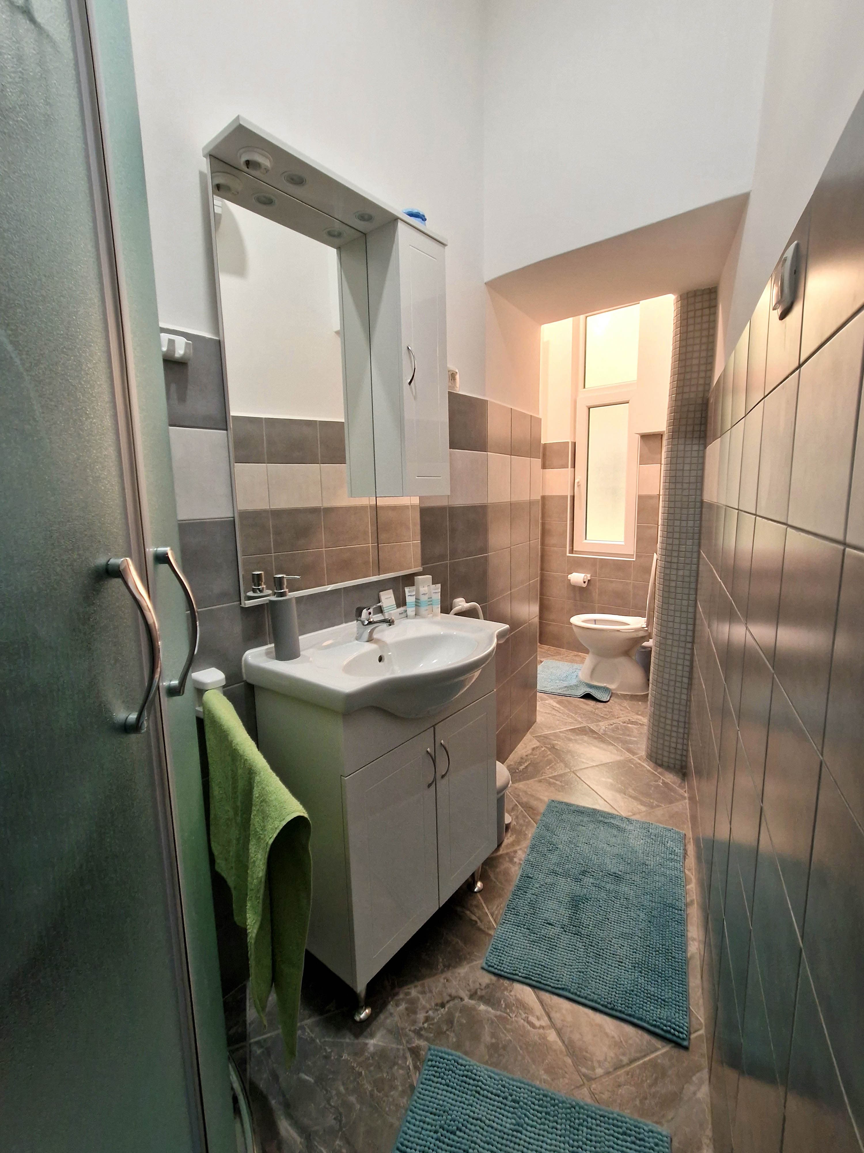 Bathroom — Tower 2