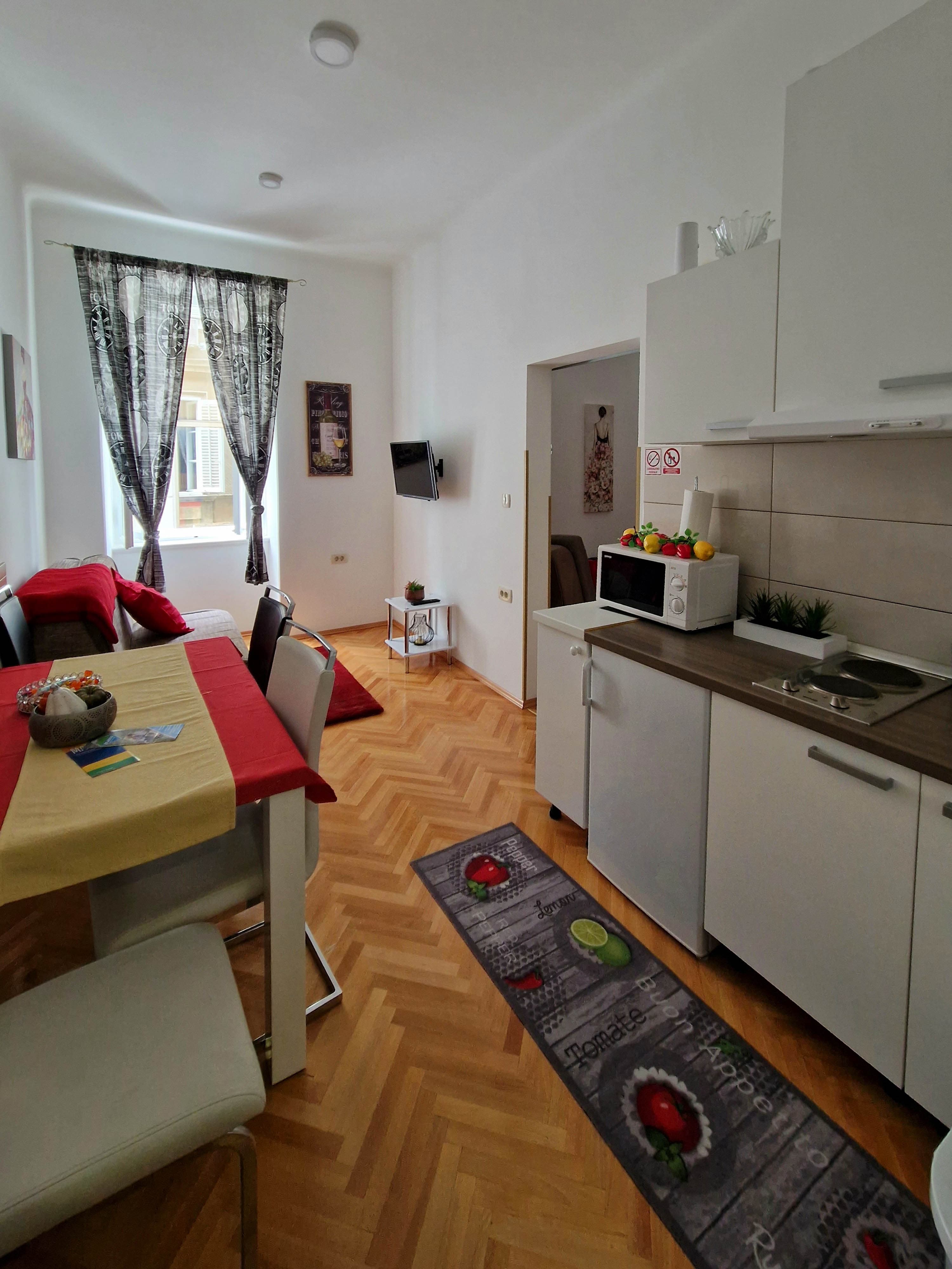 Living room — Tower 2